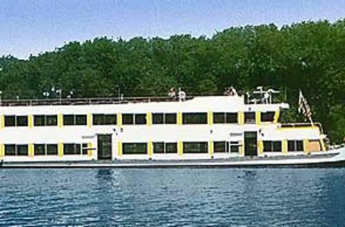 Die "Alte Liebe" ist das größte Fahrgastschiff, das bei Würzburg auf dem Main unterwegs ist.