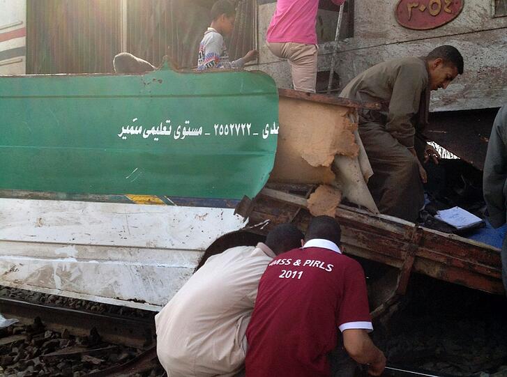 Bei dem Busunglück wurden mindestens 49 kleine Kinder getötet. Ägypten trauert.