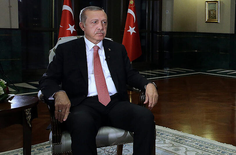 Beim umstrittenen Flüchtlingspakt mit der EU müsse es ein Geben und Nehmen geben, sagte Erdogan.