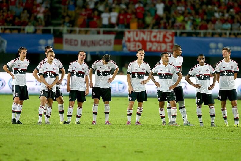 Im Freundschaftsspiel gegen Guangzhou Evergrande musste sich der FC Bayern im Elfmeterschießen geschlagen geben. Die Bilder zum Finale der China-Tour.
