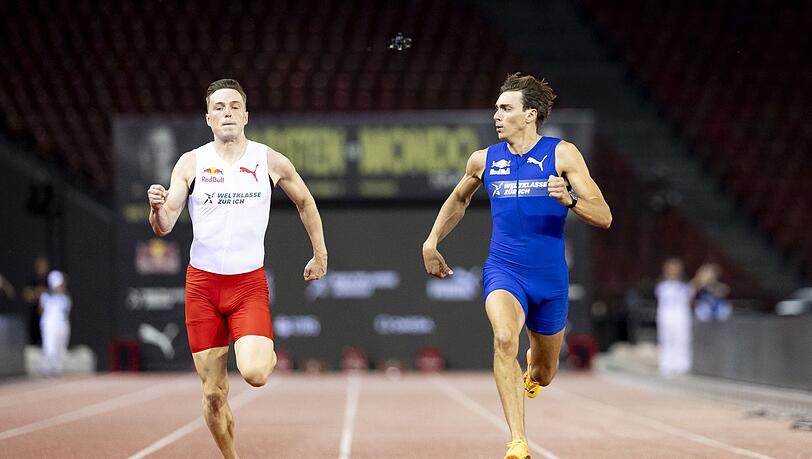 Stabhochspringer Armand Duplantis ließ Hürdenläufer Karsten Warholm keine Chance über 100 Meter.