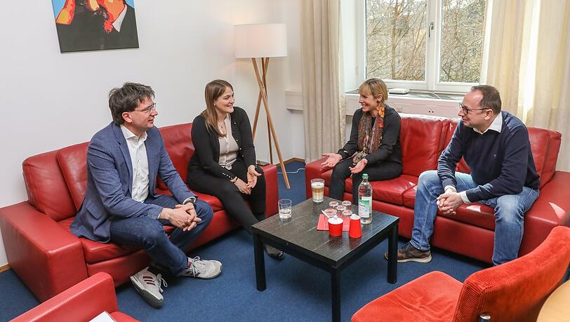 Bayerns SPD-Vorsitzende im Gespräch mit den Redakteuren Natalie Kettinger und Markus Lohmüller. Bayerns SPD-Vorsitzende im Gespräch mit den Redakteuren Natalie Kettinger und Markus Lohmüller.