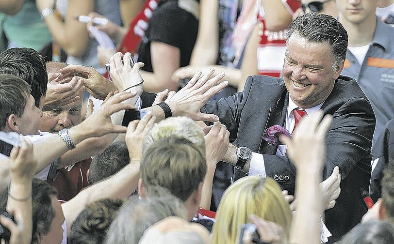 Gefeierter Mann in München: Bayern-Trainer Louis van Gaal.