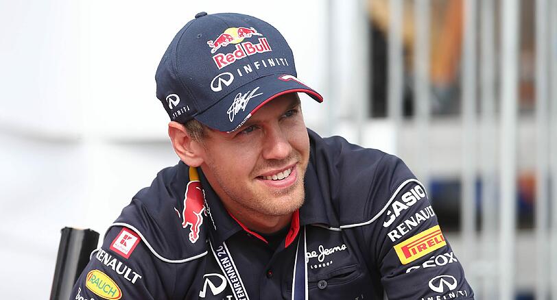 Platz 4: Für viele Experten ist Sebastian Vettel vom fahrerischen Können schon jetzt besser als sein einstiges Vorbild Schumacher. Vier WM-Titel, 39 Siege und 45 Pole Positions. Schumis Rekorde für die Ewigkeit wackeln.