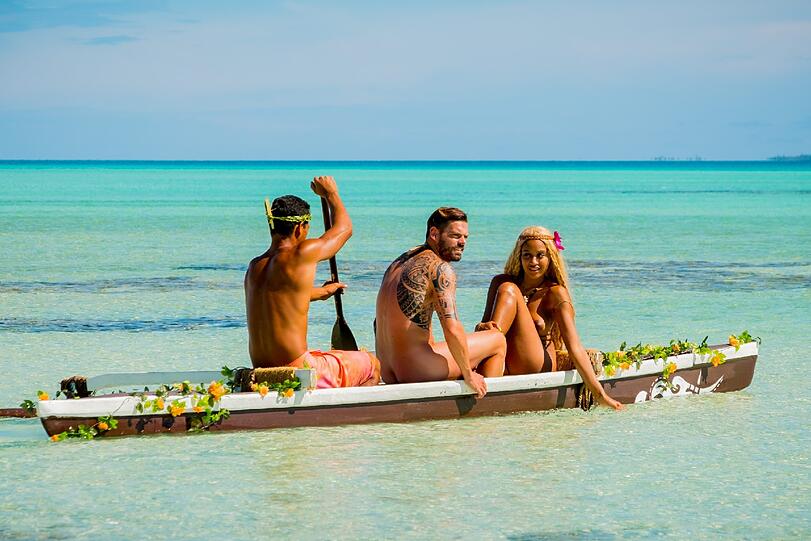 Nach einer Nacht auf der Insel der Liebe werden Sarah Joelle und Daniel abgeholt. Sie werden sich gleich das erste Mal angezogen gegenüber stehen.