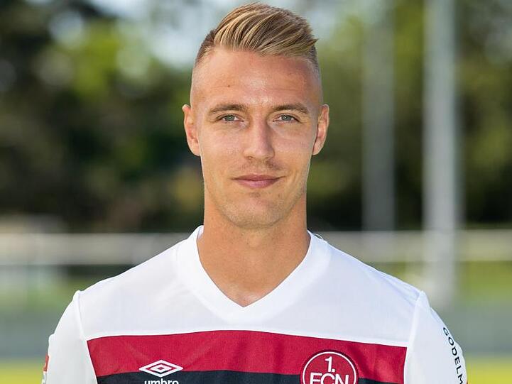 Ondrej Petrak im Trikot des 1. FC Nürnberg. Foto: Daniel Karmann/dpa/Archivbild