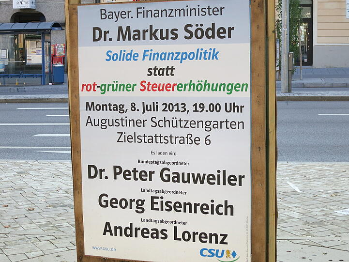 Der neue Harras als Wahlkampf-Arena: Sieben Parteien buhlen hier um Aufmerksamkeit.