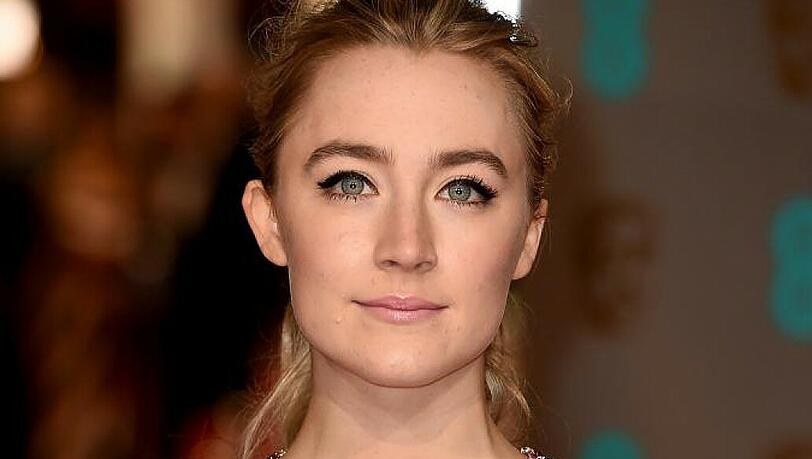 "Ob man etwas liebt oder nicht, das hängt von einem selbst ab": Saoirse Ronan ist mit Herz und Seele Schauspielerin. Eine ziemlich gute allzumal. Für ihre Rolle in "Lady Bird" war die mittlerweile 24-Jährige bereits zum dritten Mal für einen Oscar nominiert.