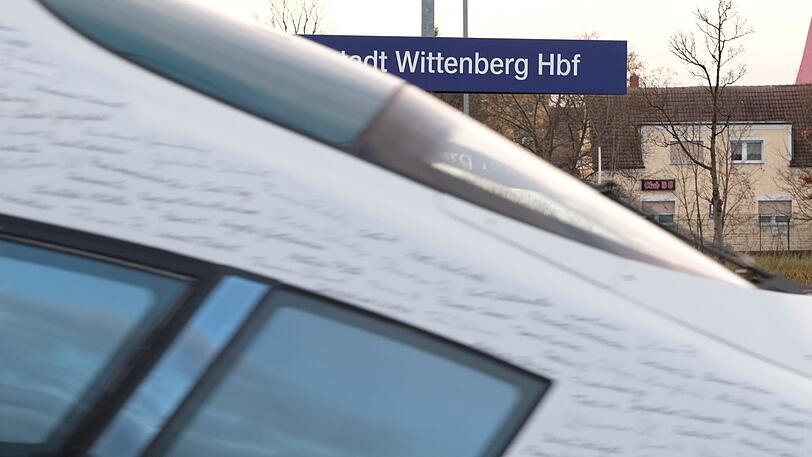 Ein betrunkener ICE-Fahrer hat zuletzt den Bahnhof Wittenberg verpasst.