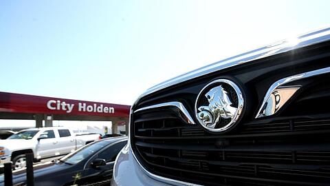 Autos der Marke Holden stehen bei einem Autohändler in Adelaide. Die australische Automarke Holden gehört zum US-Konzern General Motors (GM).