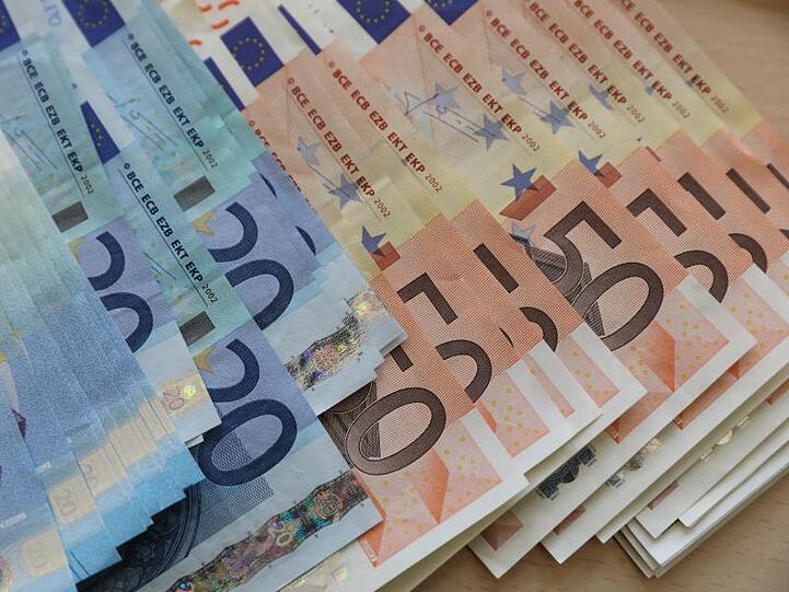 Im Durchschnitt stieg das real verfügbare Jahreseinkommen der privaten Haushalte in Deutschland seit 1991 um 18 Prozent.
