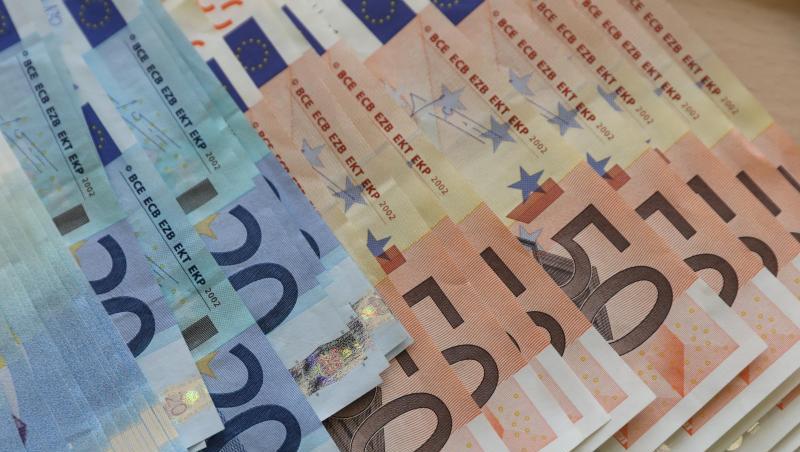 Im Durchschnitt stieg das real verfügbare Jahreseinkommen der privaten Haushalte in Deutschland seit 1991 um 18 Prozent. Im Durchschnitt stieg das real verfügbare Jahreseinkommen der privaten Haushalte in Deutschland seit 1991 um 18 Prozent.