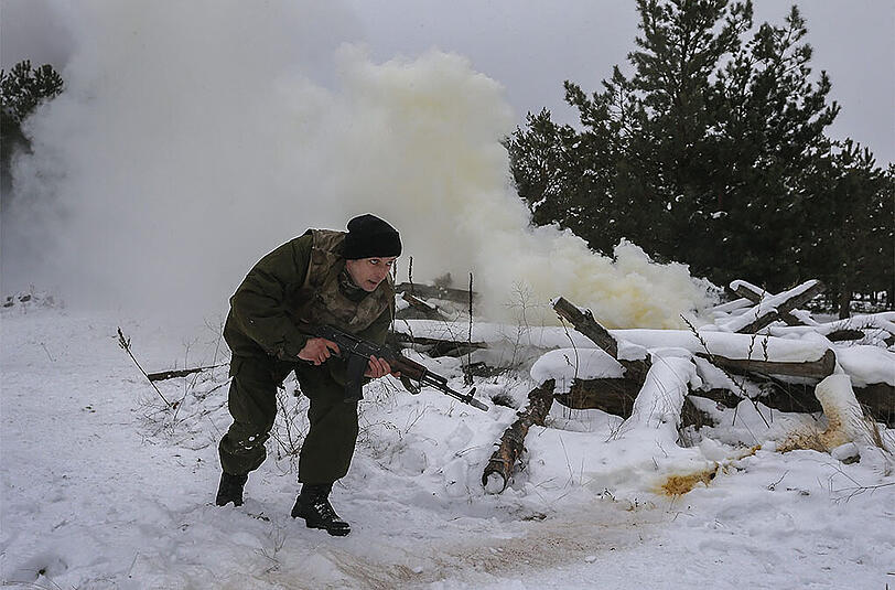 Die Lage im Krisengebiet eskaliert weiter. Die ukrainische Regierung spricht mittlerweile von elf getöteten Soldaten.