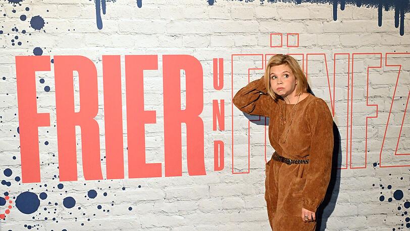 Annette Frier steckt in ihrer neuen Serie in den Wechseljahren. Annette Frier steckt in ihrer neuen Serie in den Wechseljahren.