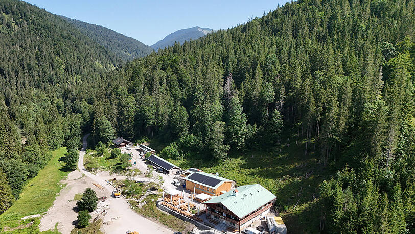Das Forsthaus Valepp im Mangfallgebirge. Das Forsthaus Valepp im Mangfallgebirge.