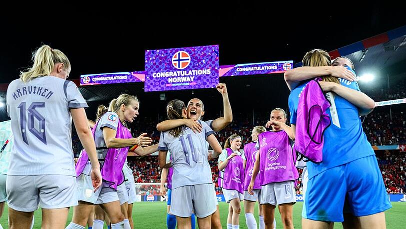 Die Schweizer Gastgeberinnen mussten sich im EM-Auftaktspiel gegen Norwegen geschlagen geben.