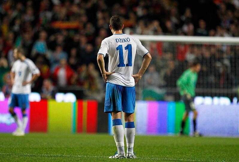 Der ehemalige Wolfsburg-Stürmer Edin Dzeko hingegen muss mit Bosnien zu Hause bleiben.