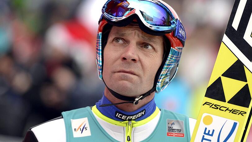 Janne Ahonen blickt der Sliflugschanze auf dem Kulm entgegen. Janne Ahonen blickt der Sliflugschanze auf dem Kulm entgegen.