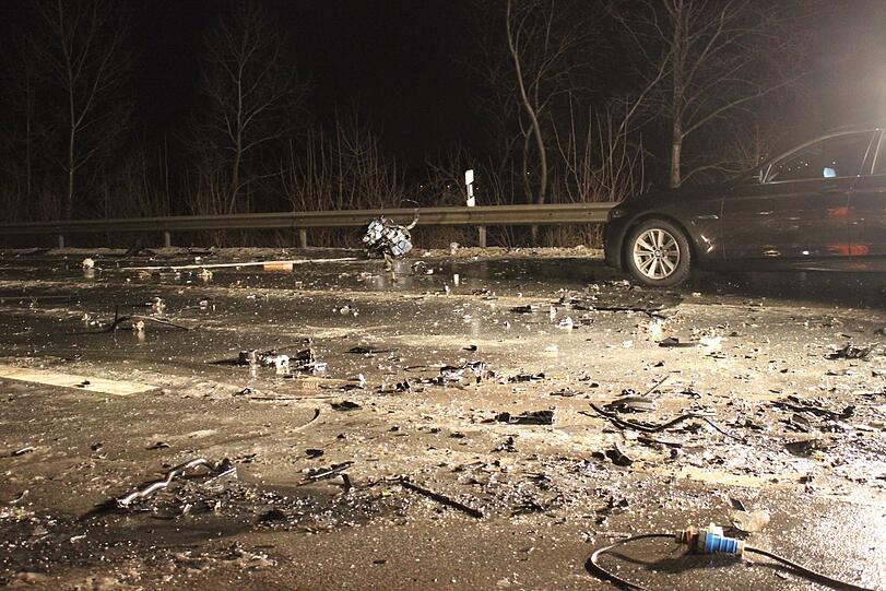 Mit seinem Passat versucht der Mann zu flüchten und verursacht dabei einen tödlichen Unfall.