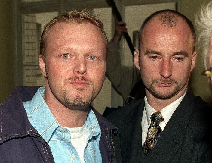 Es war ein Skandal: Raab im Hamburger Amtsgericht. Raab hatte Strafanzeige wegen Körperverletzung gegen den Frankfurter Rapper Moses Pelham erstattet. Der Sänger soll bei der Verleihung des Echo 1997 den Viva-Moderator geschlagen und getreten haben.