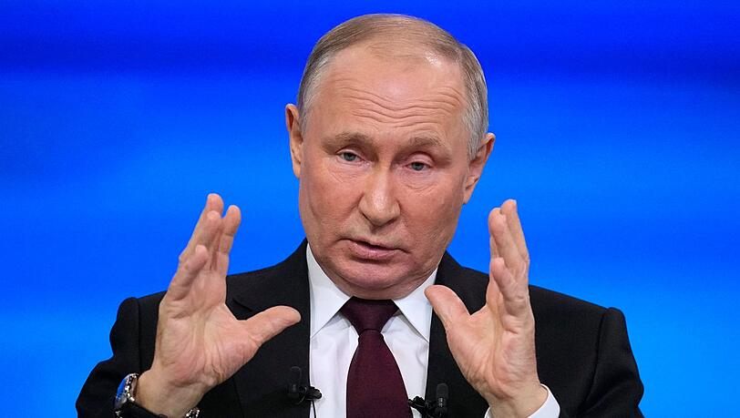 Russlands Präsident Wladimir Putin führt seit fast 22 Monaten Krieg gegen die Ukraine. Russlands Präsident Wladimir Putin führt seit fast 22 Monaten Krieg gegen die Ukraine.