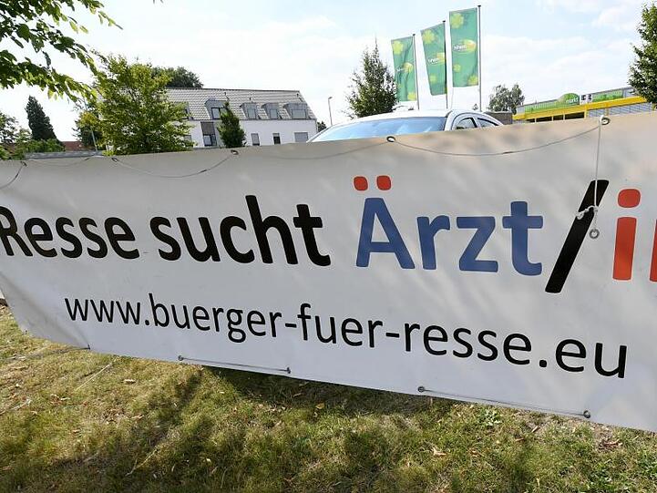 Überall in Deutschland müssten die Menschen gleichermaßen die Chance auf ärztliche Versorgung haben.