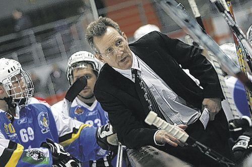Doug Bradley muss den EHC verlassen