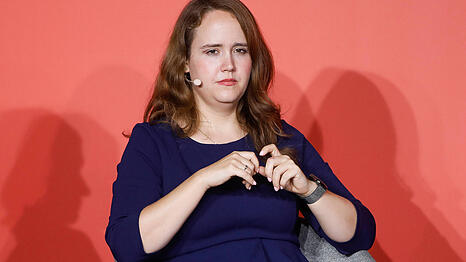 Ricarda Lang wehrt sich gegen fieses Bodyshaming, das Frauen in größerem Maße einholt als ihre männlichen Kollegen.