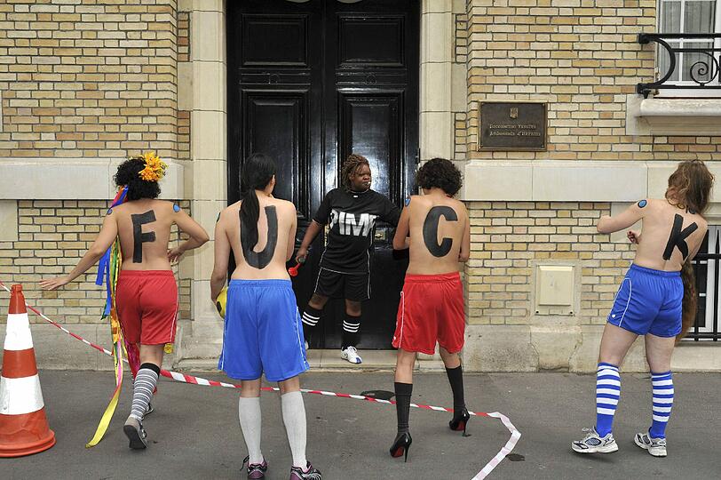 Die Femen-Frauen setzen sich gegen alle möglichen Menschenrechte ein.