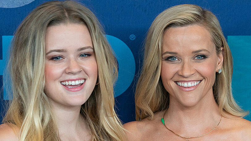 Reese Witherspoon (r.) und ihre Tochter Ava Phillippe Reese Witherspoon (r.) und ihre Tochter Ava Phillippe