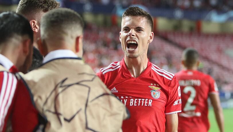 Starke Leistungen in Lissabon: Ex-Löwe Julian Weigl hofft demnächst auf einen Anruf von Bundestrainer Hansi Flick.