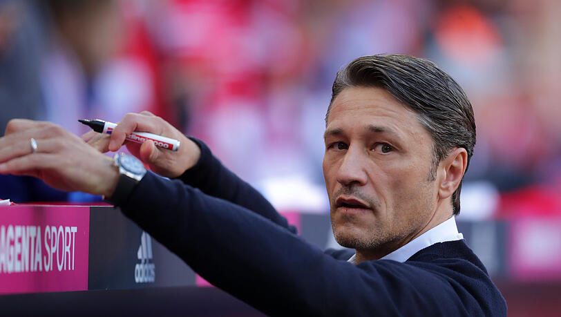 Plötzlich wurden die Aufstellungen schon vor dem Spiel publik: Niko Kovac reagiere wütend, konnte den Maulwurf aber nie fassen. Plötzlich wurden die Aufstellungen schon vor dem Spiel publik: Niko Kovac reagiere wütend, konnte den Maulwurf aber nie fassen.