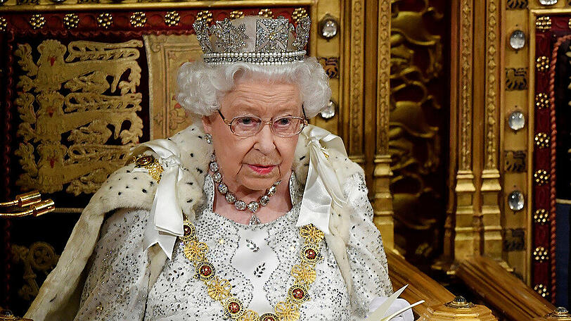 "ZDFzeit": Elizabeth II bei ihrer Rede zur Parlamentseröffnung