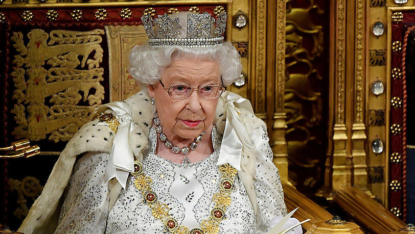 "ZDFzeit": Elizabeth II bei ihrer Rede zur Parlamentseröffnung "ZDFzeit": Elizabeth II bei ihrer Rede zur Parlamentseröffnung
