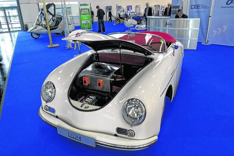 Die Karosserie ist genauso wenig original wie das Innenleben: Der Nachbau des Porsche 356 Speedster schafft mit sauberem E-Antrieb 170 Sachen.