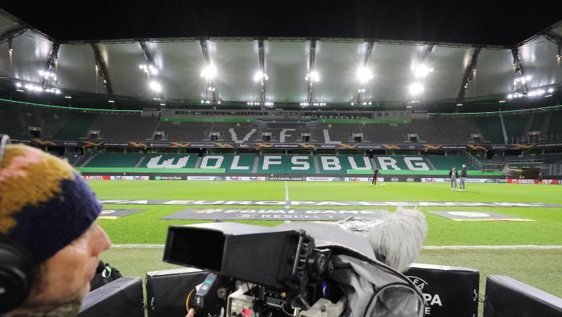 Wie auch in Frankfurt galt auch in Wolfsburg: Zuschauer müssen draußen bleiben.