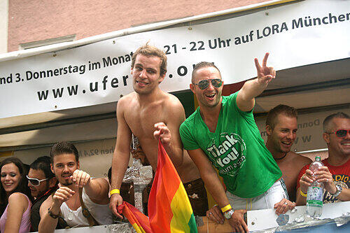 Jedes Jahr am Christopher Street Day gehen Lesben und Schwule gegen Diskrimierung auf die Straße.