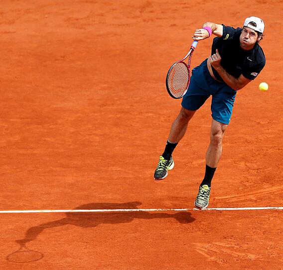 Die Überraschung der French Open 2013 war Tennis-Oldie Tommy Haas. Er kam bis ins Viertelfinale, wo er sich erst Novak Djokovic geschlagen geben musste. Den Sieg holte sich wieder einmal Rafael Nadal. Ein paar Wochen später errreicht Haas in Wimbledon immerhin das Achtelfinale, wo er sich wieder Novak Djokovic unterlag.