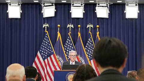 Fed-Chef Jerome Powell sieht keine Änderungen an den Aussichten für Beschäftigung und Inflation seit dem letzten Zinsentscheid.