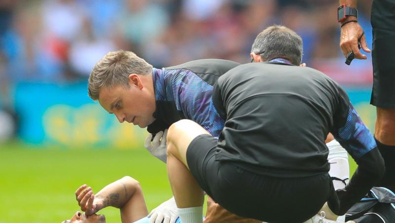 Manchester Citys Leroy Sané hatte sich in der Partie gegen den FC Liverpool verletzt. Manchester Citys Leroy Sané hatte sich in der Partie gegen den FC Liverpool verletzt.