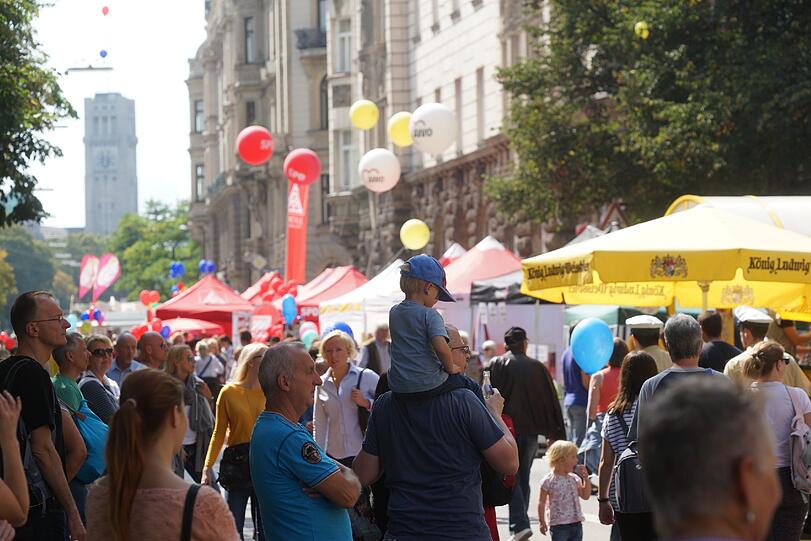 Die besten Bilder vom Isarinselfest 2014 am Samstag.