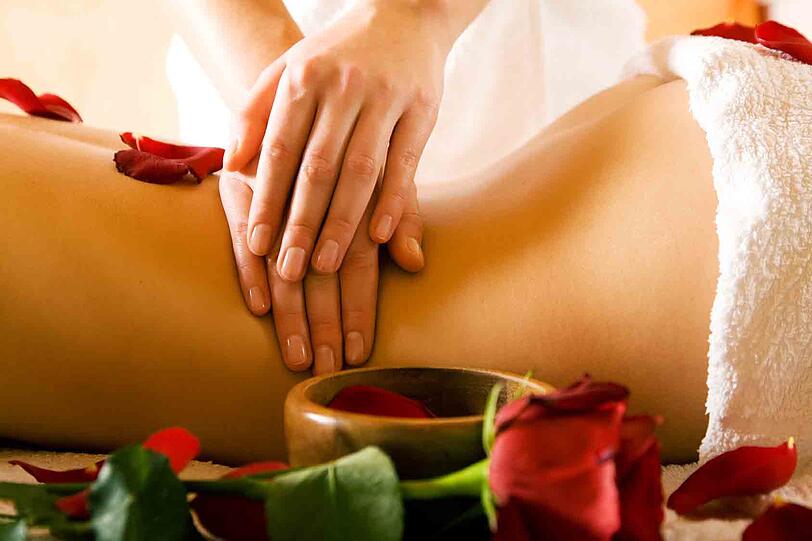 Massage während einer Ayurveda-Kur.