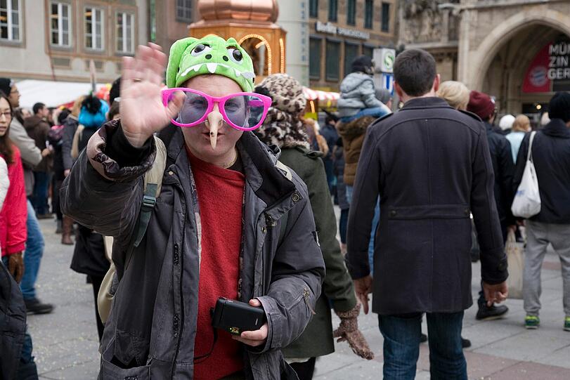 Buntes Treiben am Faschingssonntag in der Innenstadt