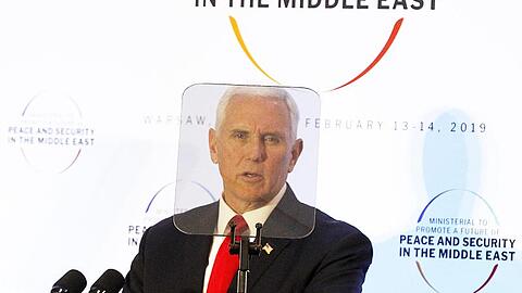 "Wenn ihr uns (...) zur Seite steht, dann stehen wir auch zu euch": US-Vizepräsident Mike Pence spricht in Warschau.