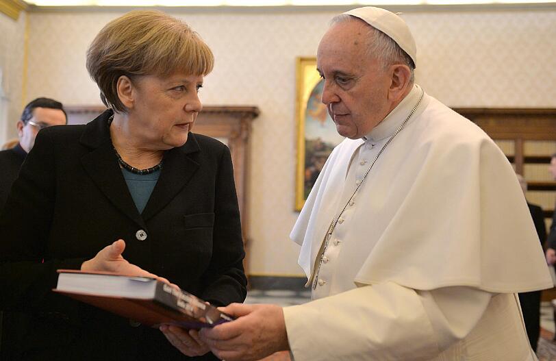 Papst Franziskus empfängt Bundeskanzlerin Angela Merkel zu einer Privataudienz im Vatikan.