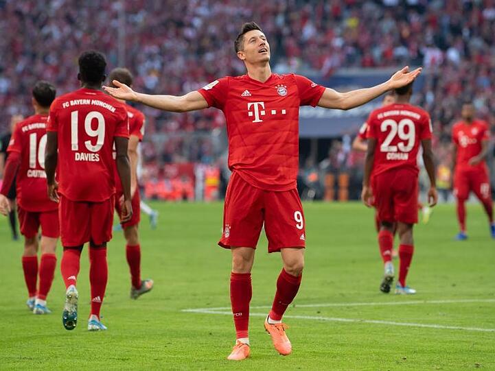 Bayerns Robert Lewandowski traf als erster Spieler in der Bundesliga-Geschichte an jedem der ersten neun Spieltage.
