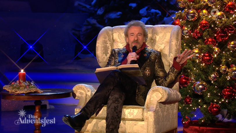 Thomas Gottschalk las die Weihnachtsgeschichte beim "Adventsfest der 100.000 Lichter". Thomas Gottschalk las die Weihnachtsgeschichte beim "Adventsfest der 100.000 Lichter".