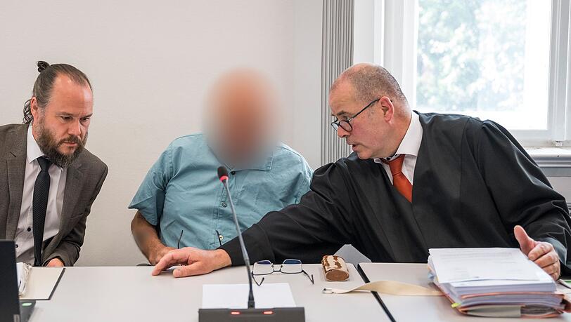 Die Verteidiger des 74-jährigen Angeklagten haben Revision gegen das Urteil des Landgerichts Bamberg eingelegt. (Archivbild) Die Verteidiger des 74-jährigen Angeklagten haben Revision gegen das Urteil des Landgerichts Bamberg eingelegt. (Archivbild)