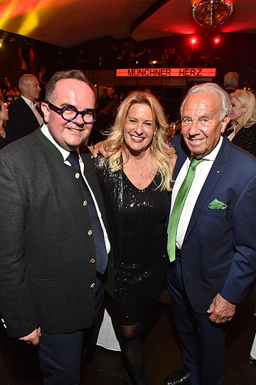 OB-Kandidat Clemens Baumgärtner, Silja Steinberg und  Günter Steinberg am Mittwoch im Filmcasino am Odeonsplatz. OB-Kandidat Clemens Baumgärtner, Silja Steinberg und  Günter Steinberg am Mittwoch im Filmcasino am Odeonsplatz.