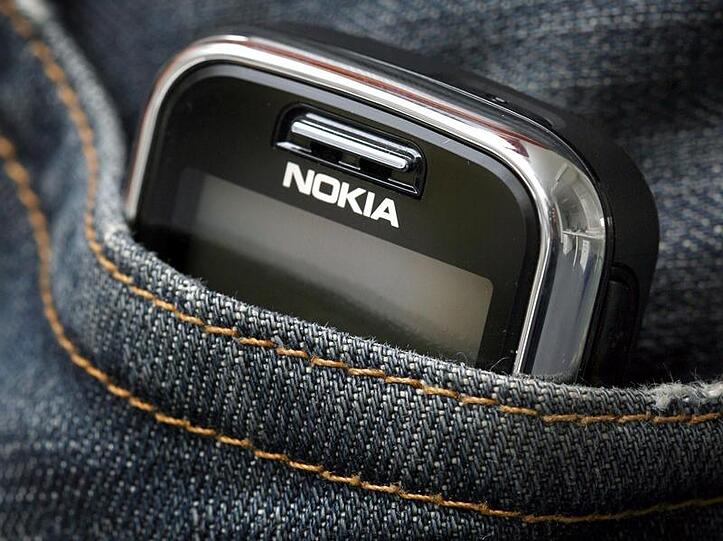 Wer ein GPS-Handy bei sich trägt, kann in Zukunft gefunden werden.